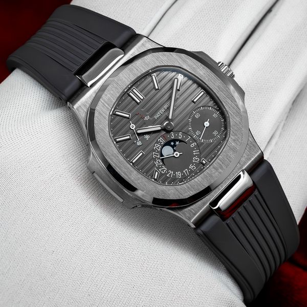 Patek Philippe Nautilus 5712G-001